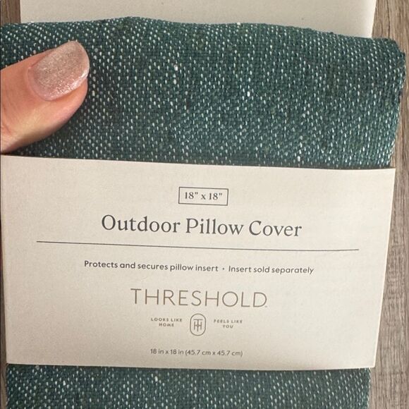Threshold Turquoise Outdoor Pillow Covers x 2 - Picture 4 of 4